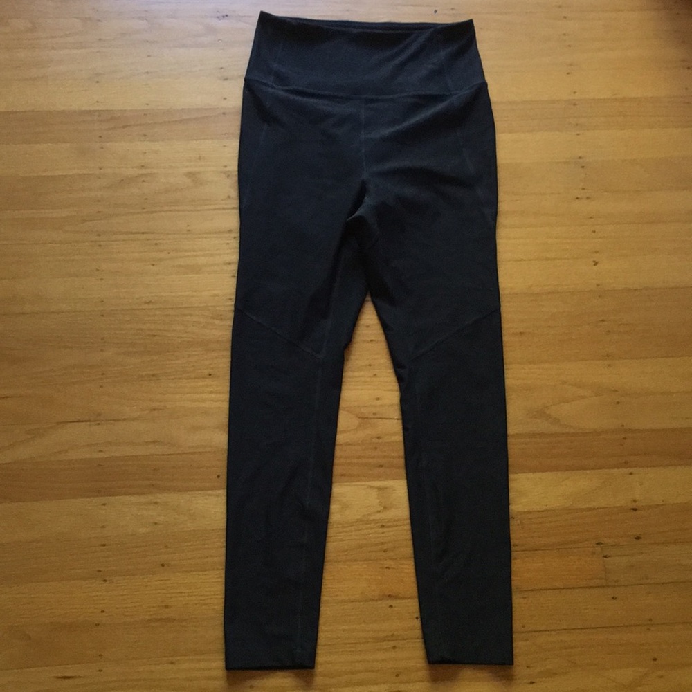 Outdoor Voices High-Rise Warmup Leggings Medium